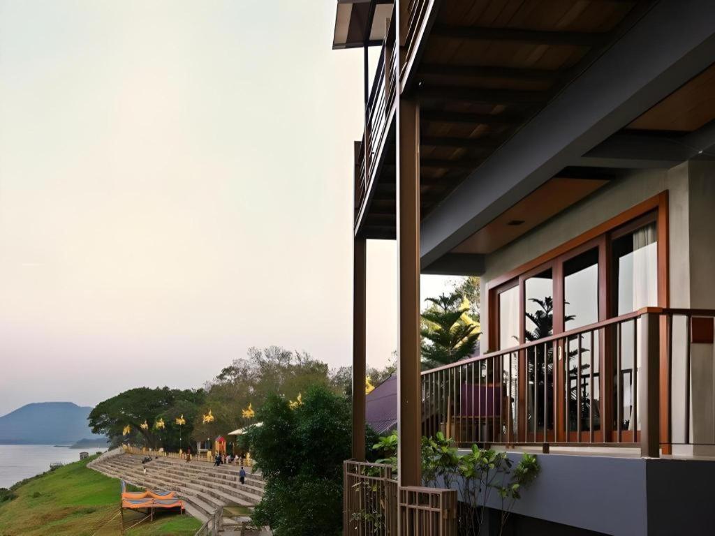 Chic Chiangkhan Hotel Chiang Khan Exterior foto
